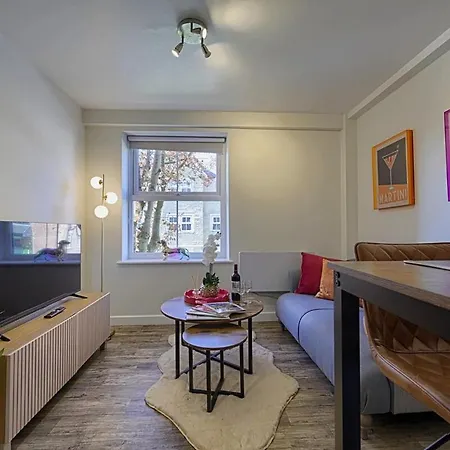 Cosy With Parking Daire *