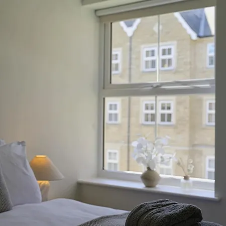 Cosy With Parking Harrogate