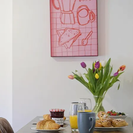 Cosy With Parking Daire